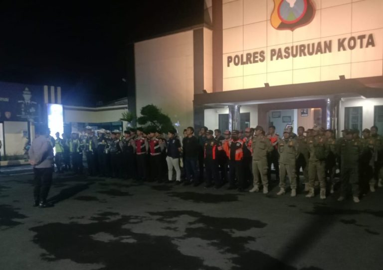 Ciptakan Kamtibmas Yang Kondusif, Kodim 0819/pasuruan Dan Polres Kota Laksanakan Patroli Skala Besar