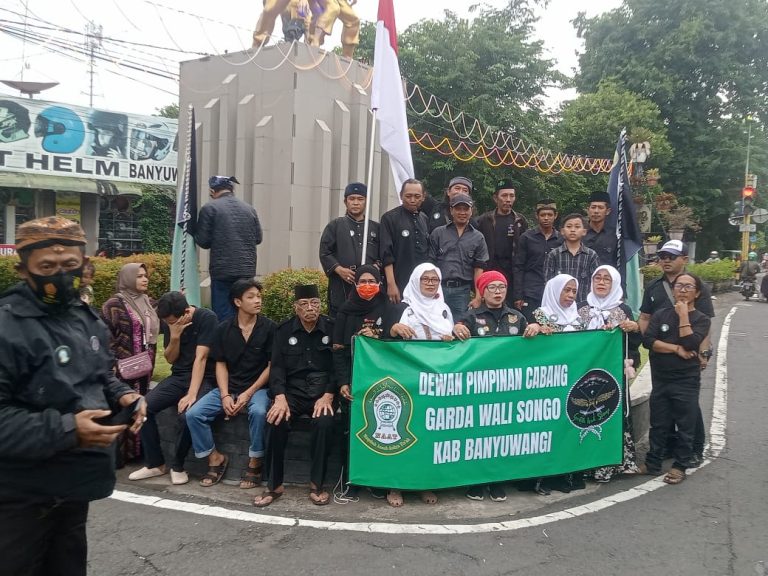 DPC GARDA WALISONGO BERBAGI TAKJIL BERSAMA MASYARAKAT