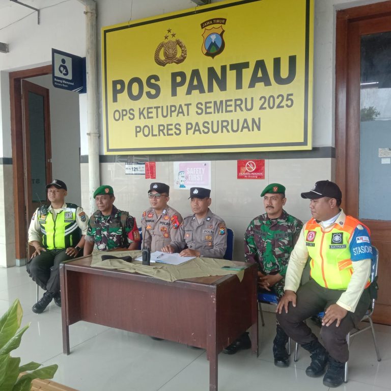 Sinergi TNI-Polri Amankan Mudik Lebaran 2025 di Stasiun KAI Bangil