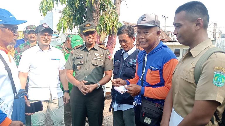 Dandim 0819 Pasuruan Tinjau Langsung Serapan Gabah Petani oleh Bulog