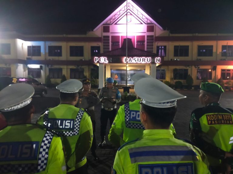 Polres Pasuruan Gelar Patroli Gabungan, Temukan Sajam dan Sisa Miras di Tempat Hiburan Malam