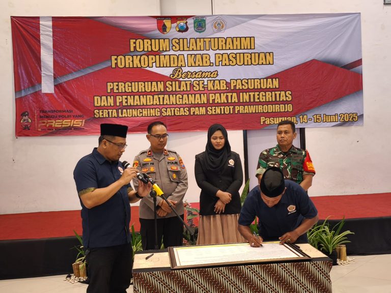 Polres Pasuruan Hadiri Pelantikan IPSI serta Deklarasi Satgas Sentot Prawirodirdjo