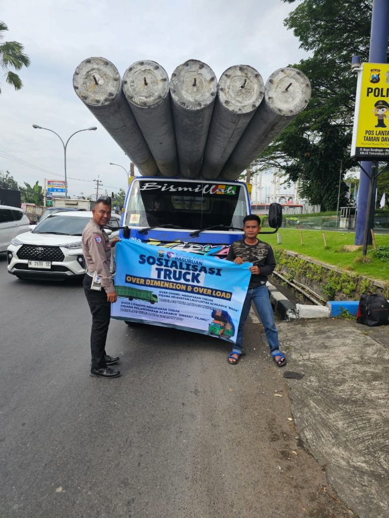 Satlantas Polres Pasuruan Gencarkan Sosialisasikan Penertiban Kendaraan yang Over Dimensi dan Overload