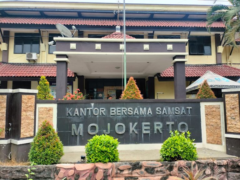 Kantor Bersama Samsat Mojokerto Kabupaten Raih Apresiasi Berkat Pelayanan Prima
