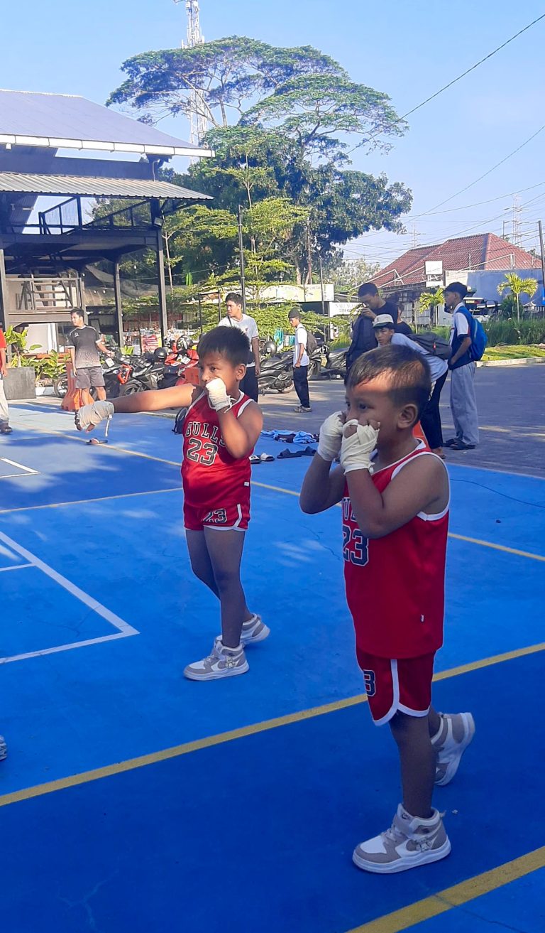 KEJUARAAN TINJU AMATIR SE-JAWA BALI DI BANYUWANGI AKAN DI RAMAIKAN OLEH PETINJU CILIK