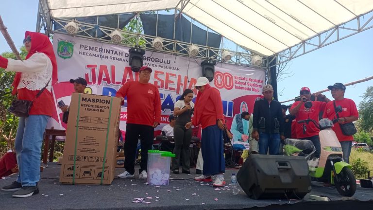 Semarak Jalan Sehat Meriahkan HUT Ke-80 RI di Desa Orobulu