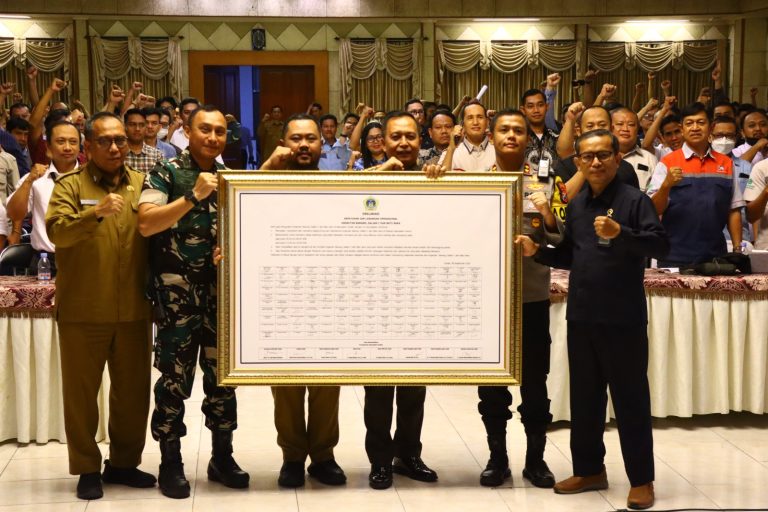 Polres Gresik dan Forkopimda Tindak Tegas Truk Langgar Jam Operasional