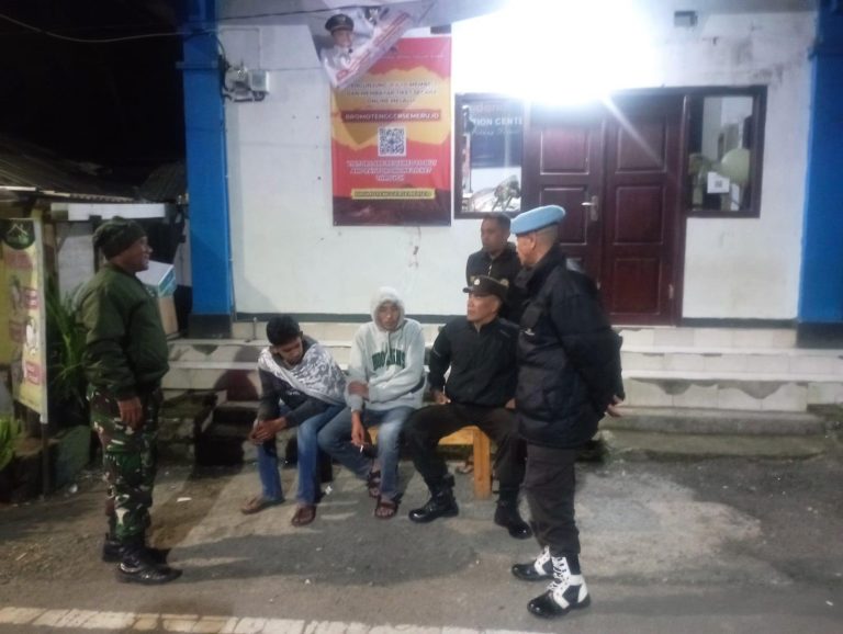Polsek Tosari Galakkan Patroli Pos Kamling, Kapolres: Upaya Jaga Rasa Aman Warga