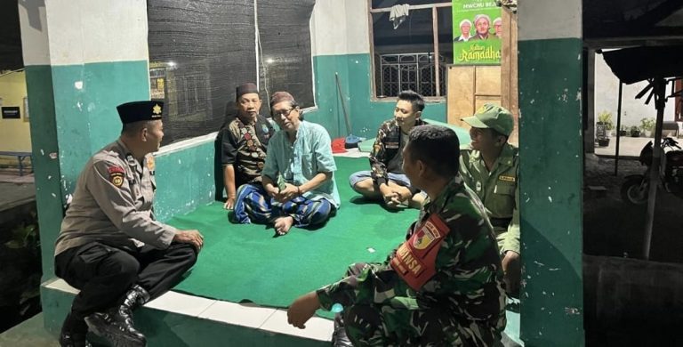 Giat Poskamling Dialogi dengan Warga, Polsek Beji Perkuat Keamanan di Gunung Gangsir