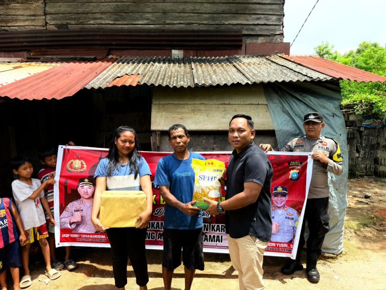 Polsek Balai Gelar Jumat Berkah Bagikan Sembako.