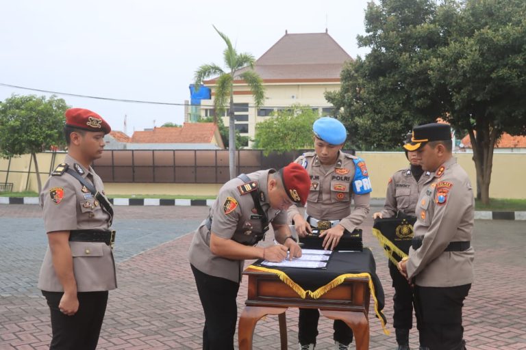 Kapolsek Leces Terima Kunjungan Silaturahmi dari Ormas Madas Nusantara