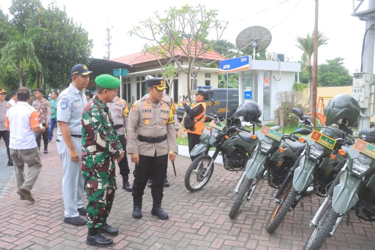Polres Probolinggo Gelar Apel Pasukan Operasi Lilin Semeru 2025, Siap Amankan Natal dan Tahun Baru