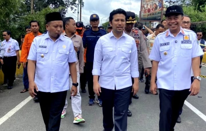 Wagub Jawa Timur Tinjau Jembatan Sentong Ambrol Di Nangkaan Bondowoso