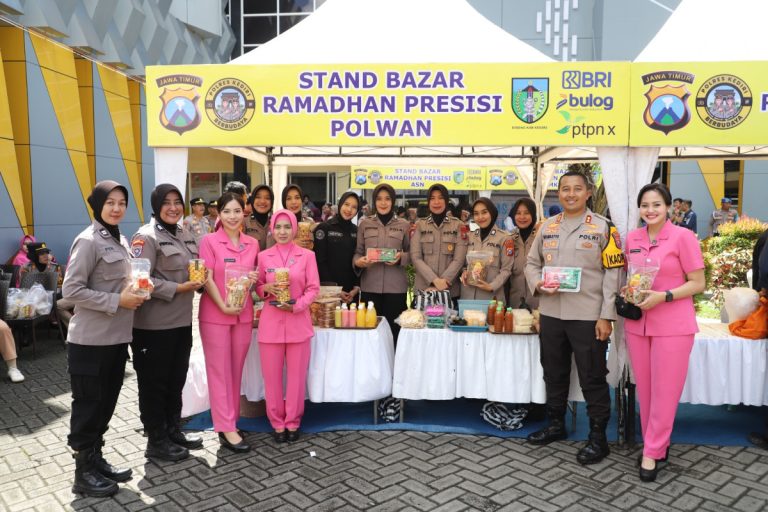 Diserbu Warga, Bazar Ramadan Presisi Polres Kediri Ludes
