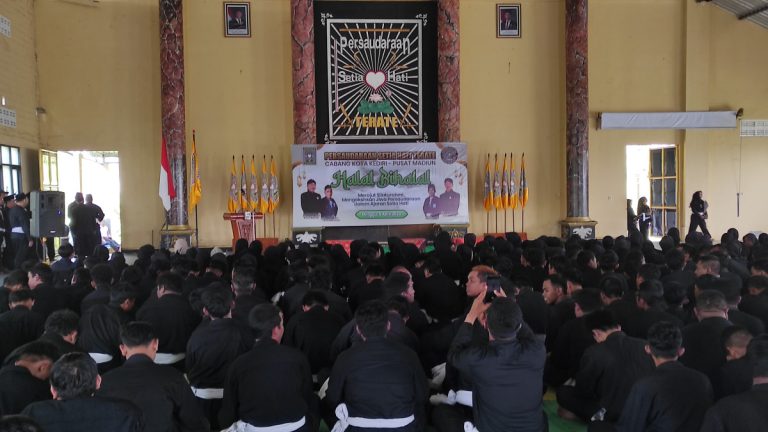 Gelar Halal Bihalal, Ketua PCNU Harapkan Warga PSHT Jaga Nama Baik Organisasi