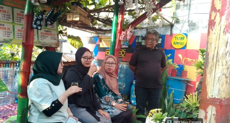 Dosen ITB Widya Gama kunjungi Kampung Bayam Brazil RW 11 Jogotrunan Lumajang