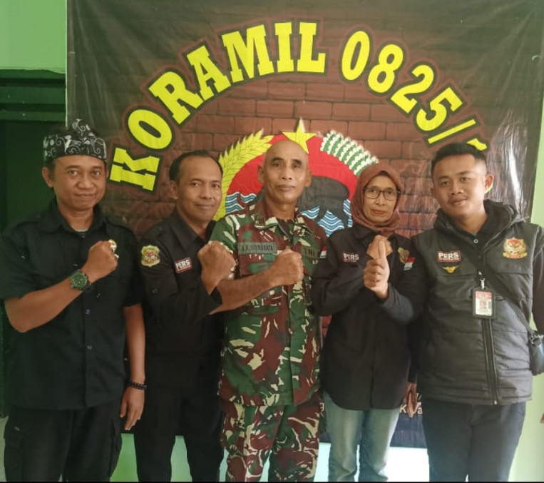 Pererat Sinergitas, Dua Media Nasional dan LSM Mabes Capa Silaturahmi ke Koramil 0825/10 Bangurejo