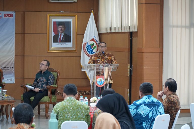 EDUKASI DAN SOSIALISASI LITERASI KEUANGAN DAN PEMBIAYAAN APBN